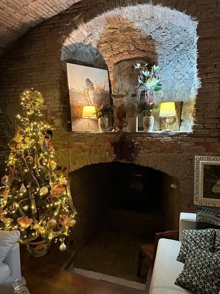 Borgo Di Beppe E Gloria Suite Σαν Τζοβάνι Βαλντάρνο Εξωτερικό φωτογραφία